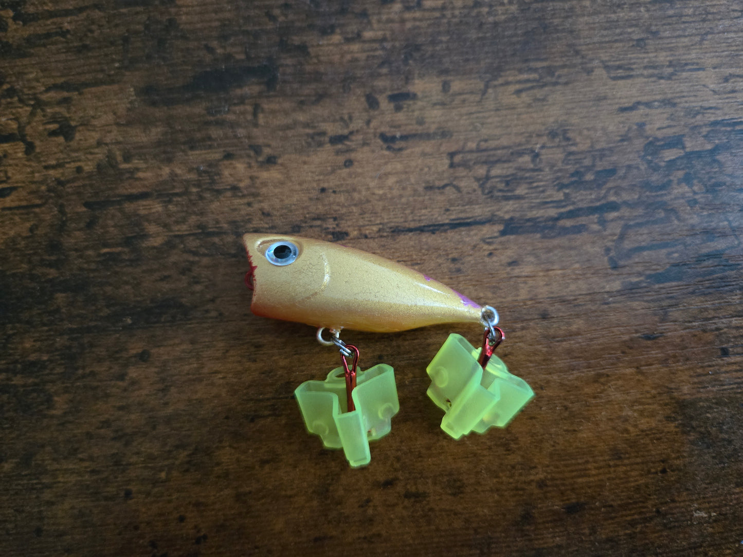 bleeding gold drop hula popper